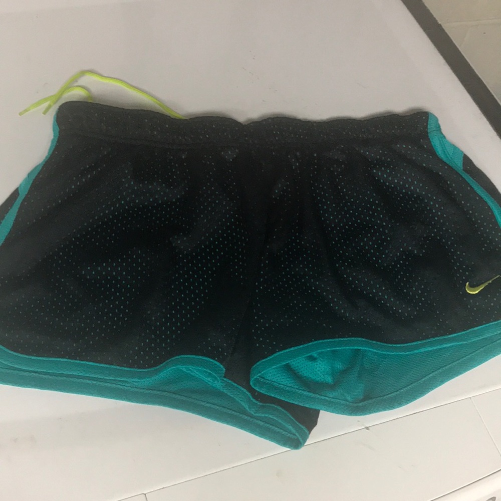 Nike Shorts Size M Women’s
